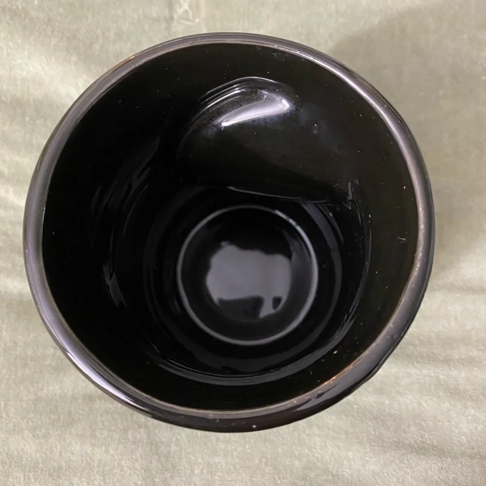 Pottery hand warmer mug black kitty cat face ribbed UBM